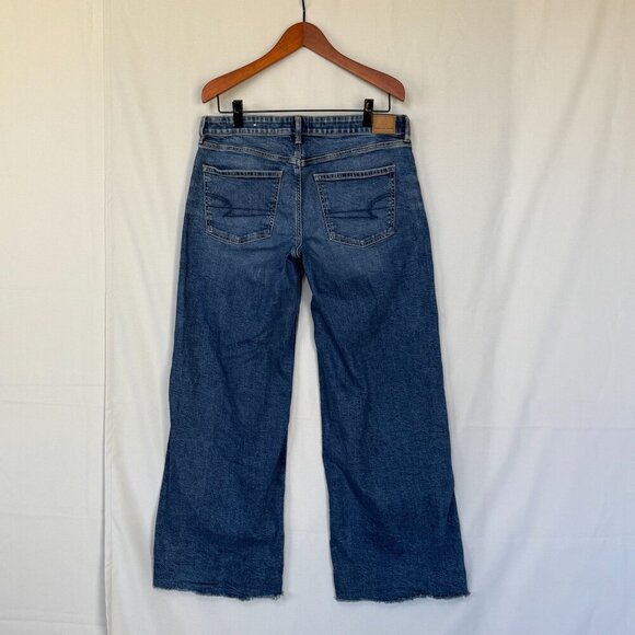 AE Stretch Low-Rise Baggy Wide-Leg Raw Hem Med Blue Denim Jeans Size 12 Long - Picture 3 of 15